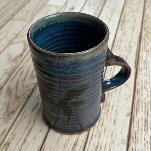 POTTERY COFFEE MUG